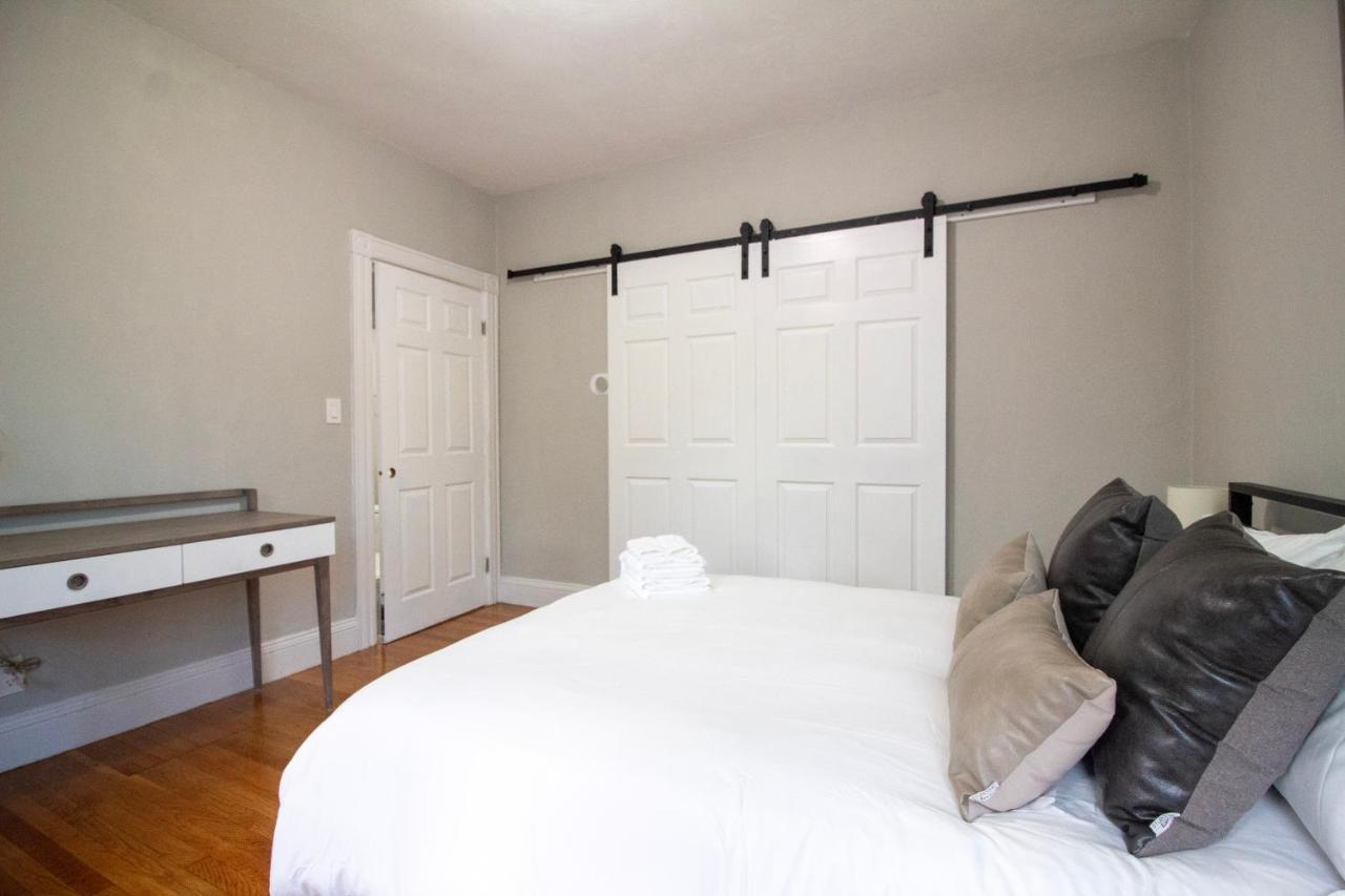 2 Bedroom Condo Close To Boston And Cambridge With Free Parkings エクステリア 写真