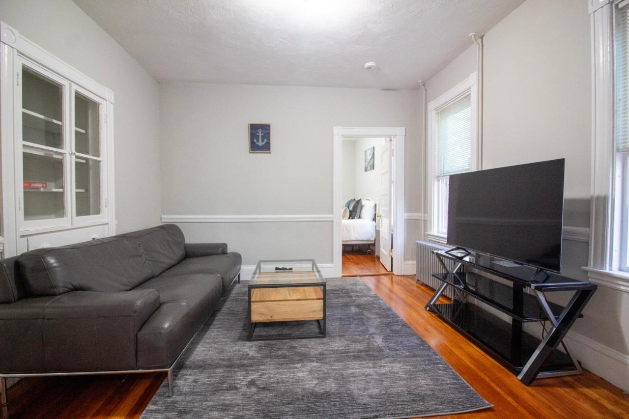 2 Bedroom Condo Close To Boston And Cambridge With Free Parkings エクステリア 写真