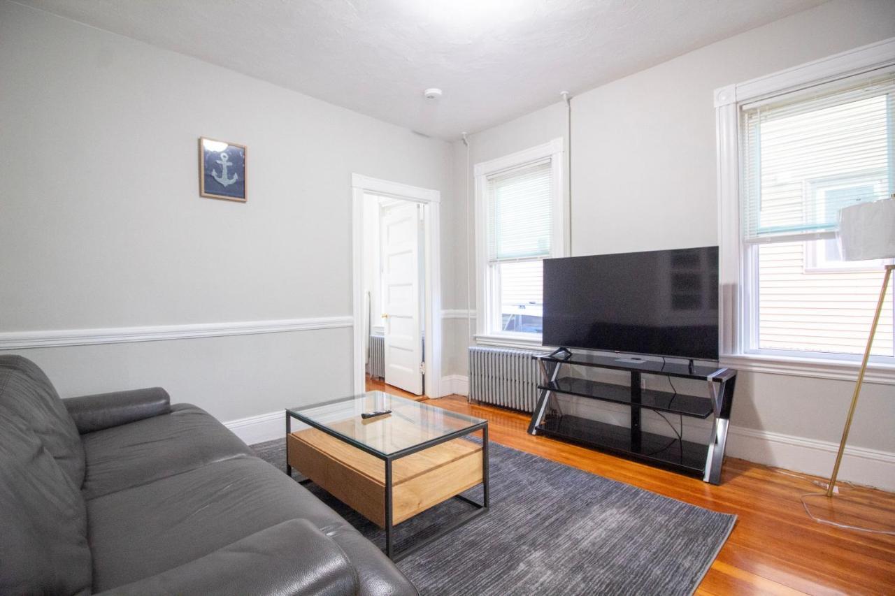 2 Bedroom Condo Close To Boston And Cambridge With Free Parkings エクステリア 写真